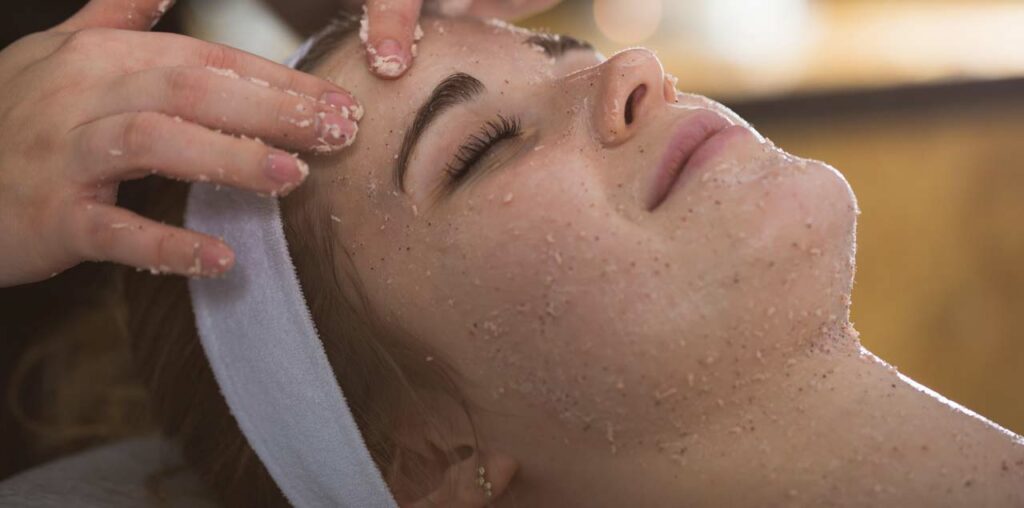 Bittersalz Peeling gegen Hauptschuppen und Hautunreinheiten