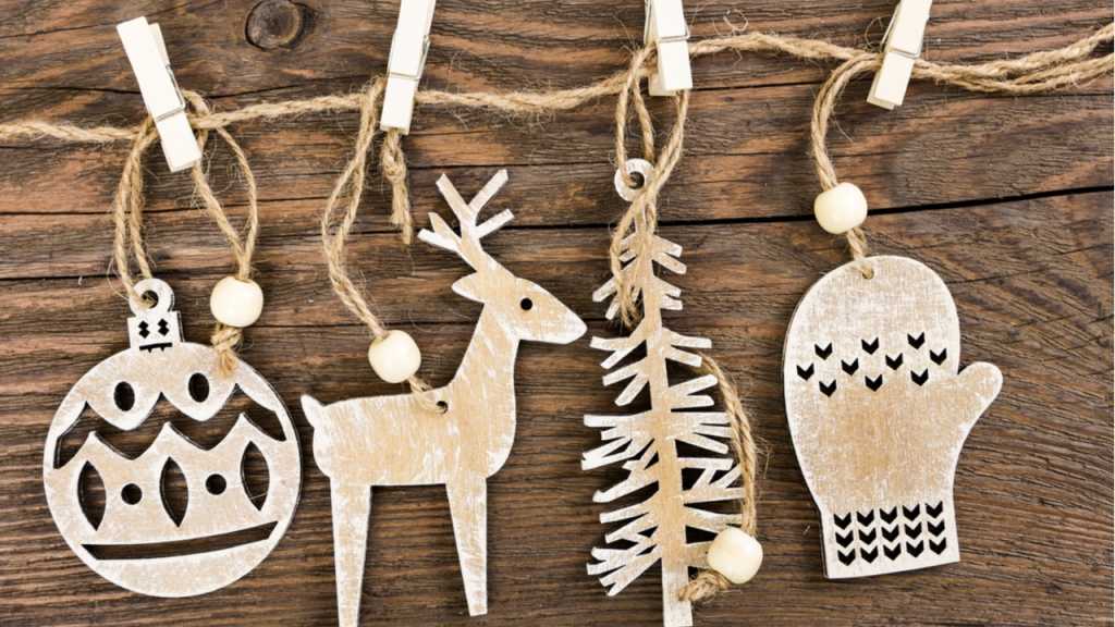 Holzfiguren, die selbst ausgesägt werden können, sind eine tolle Weihnachtsdeko.