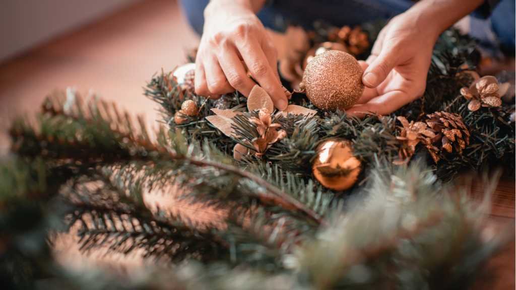An DIY Weihnachtsdeko erfreut sich Jung und Alt.