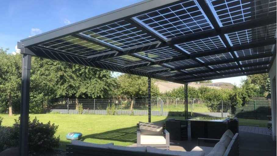 Garten mit Solar-Terrassendach