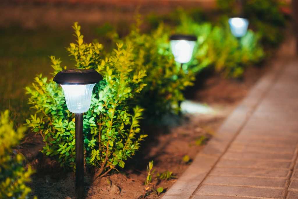 Solarlampen als Wegbeleuchtung