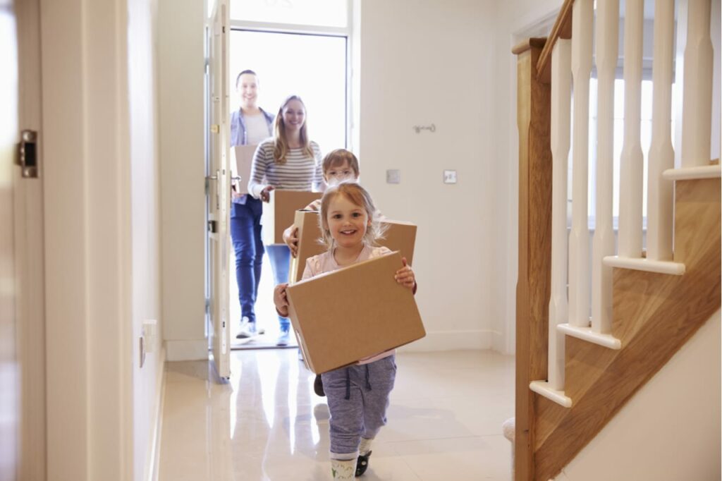 8 wichtige Umzug Tipps für einen reibungslosen Ablauf des Umzugs mit Kindern.