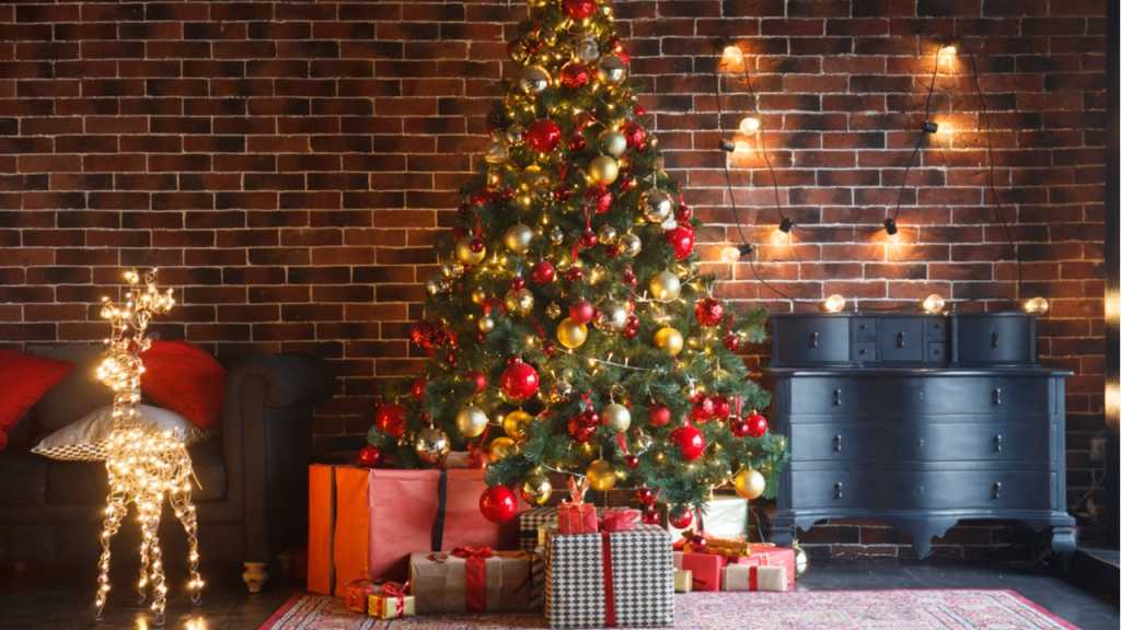 Kugeln am Tannenbaum sind ein fester Bestandteil des Weihnachtsfests.