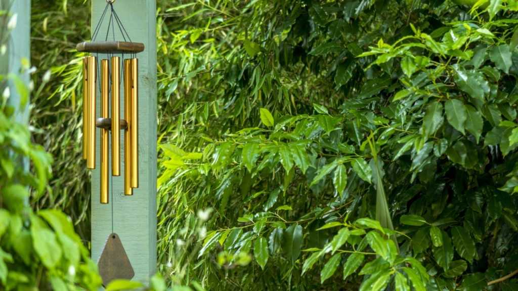 Kinetische Windspiel im Garten